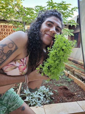 xRainbow Rafa Beleze gardening.